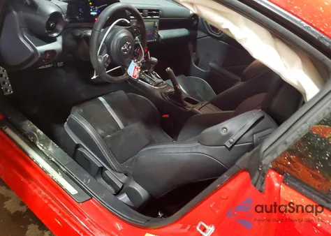 2025 Toyota Gr 86 Premium из США, поврежденный, VIN JF1ZNBE1XS8752014